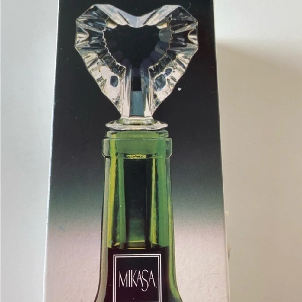 Mikasa Austrian Crystal Glass Heart Shaped Wine Stopper NIB